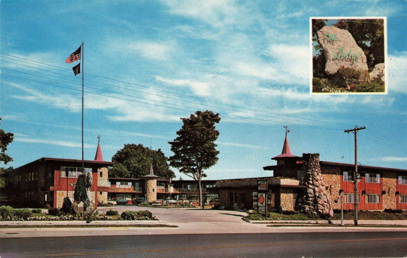 The Lodge (Weathervane Inn, Weathervane Lodge) - Old Postcard